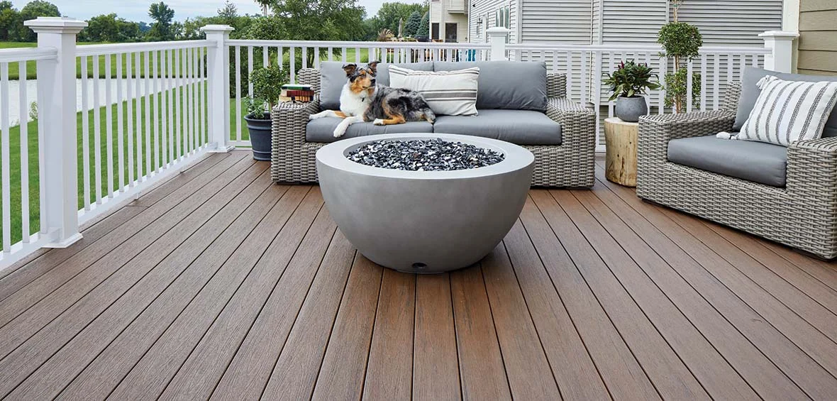 Outdoor deck with seating area and railings